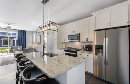 Ottawa House | Just a Little Longer 2 bed 2 bath