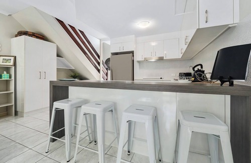 Yorkeys Knob Apartment | Just a short stroll to beautiful Yorkeys Knob beach