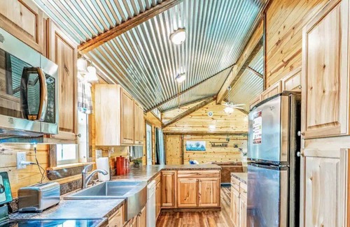 Quitman Cabin | Just a short walk away from a beautiful lake w/ room for up to six guests!
