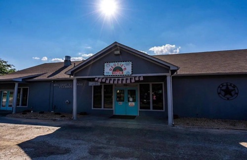 Quitman Cabin | Just a short walk away from a beautiful lake w/room for up to six guests!