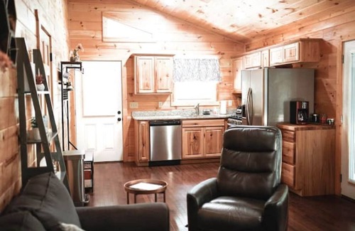 Murphy Cabin | Just Breathe! @ Fern Forest Cabin