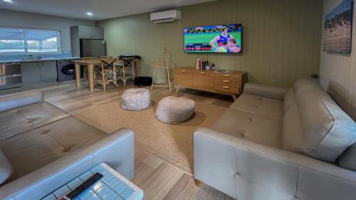 Lake Wangary House | Just For 2 - A Fantastic Apartment - Perfect Coffin Bay Base For One or Two Guests