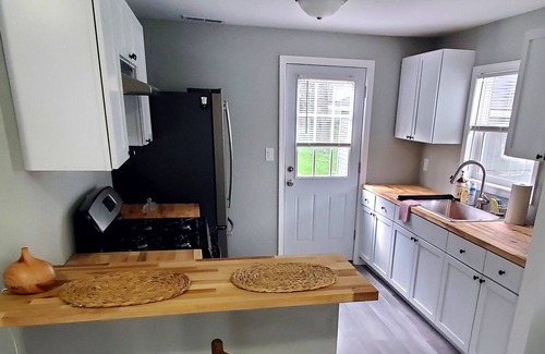 Solon Mills Cottage | Just Off The Lake Comfy Cottage