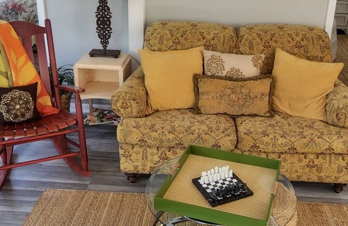 Solon Mills Cottage | Just Off The Lake Comfy Cottage