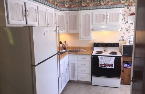 Hermann House | Just Renovated 2021 Home! Free Breakfasts $20 Shuttle Perfect Location Downtown