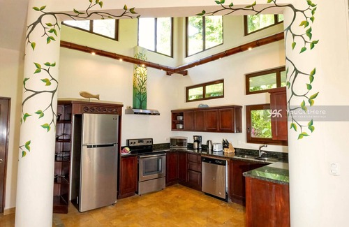 Dominical House | Just Steps from a Gorgeous Beach, 3 Bdrm, 3 Baths, Lovely Pool, Fast Wifi