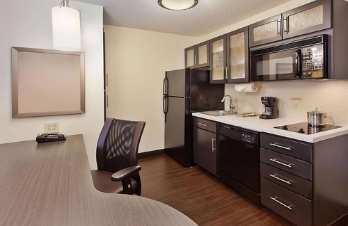 Somerset Hotel | Just What You Were Looking For! Spacious unit w/Kitchen. Near Revere Park!