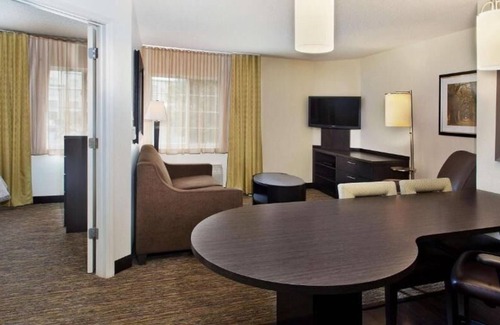 Somerset House | Just What You Were Looking For! 3 Spacious units to enjoy with Kitchen!