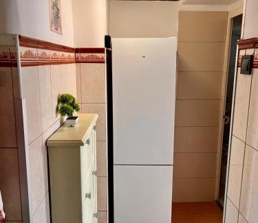 Jozsefvaros Apartment | Kálvária with balcony, FREE PARKING and AC