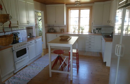 Kinda Municipality Bed & Breakfast | Källtorp B&B