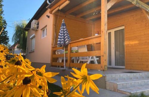Balatonmariafurdo House | Két szobás, teraszos, kertes vendégház