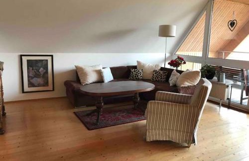 Beverstedt Apartment | Kösters Huus - Schöne Ferienwohnung mit Balkon