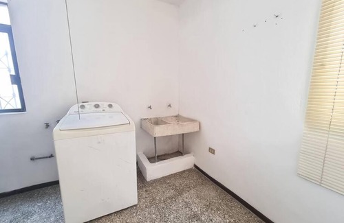 Monterrey Apartment | K FACTURA/4CAMAS/3CLIMAS/PORTON/WIFI/3TVS/lavadora mezq