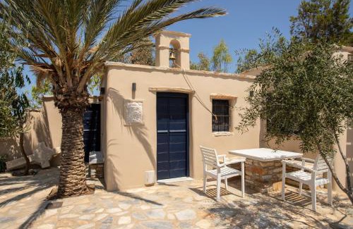 Agios Fokas House | K Homes-Family Stone Suite