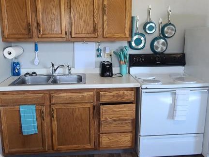 South Range Apartment | K2 Affordable 2nd Floor 1BR Near MTU w Keweenaw Fun