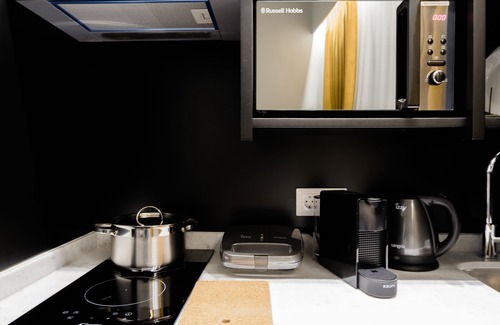 Exarhia House | K23 Color Suites