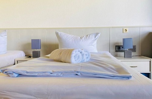 Kreuzkamp Hotel | K357 - Monteurhotel Ostsee Lounge