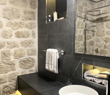 Kotor Old Town House | KAŽIN supreme