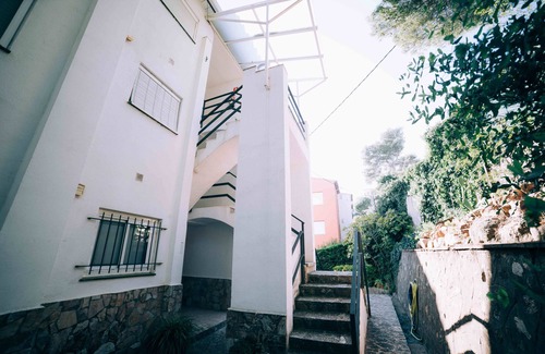 Calella de Palafrugell Apartment | Ka mahina in Calella de Palafrugell with sea views