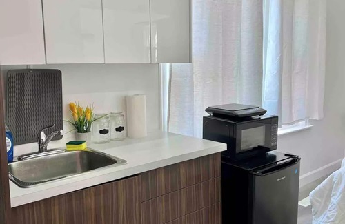 London House | Kaato's Nest - King Bed - Built-in speakers!n
