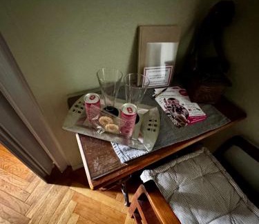 Nepszinhaz negyed Apartment | Kabin