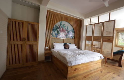 Kaul Bed & Breakfast | Kafal Pako Resort - Luxury Mountain View Stay in Mukteshwar