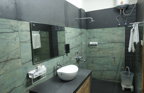Kaul Bed & Breakfast | Kafal Pako Resort - Luxury Mountain View Stay in Mukteshwar