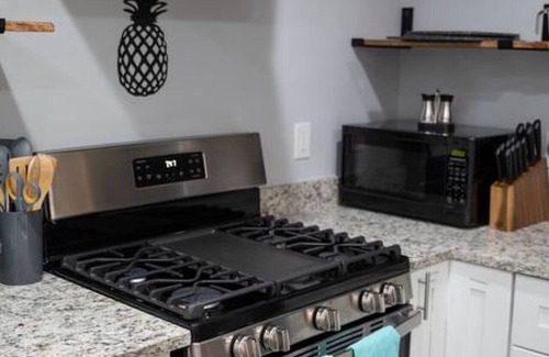 Pleasant Grove Apartment | Kahanamoku’s Surf Retreat | Basement 2 BD | Hawaii