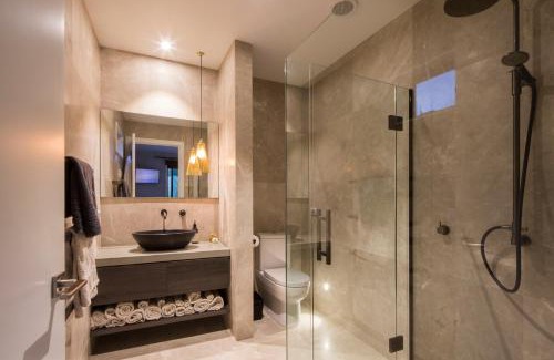 Kawarau Falls Ski Chalet | Kahua Villa