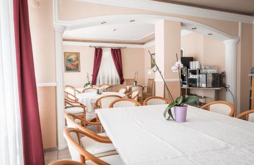 Baja Bed & Breakfast | Kaiser Panzió