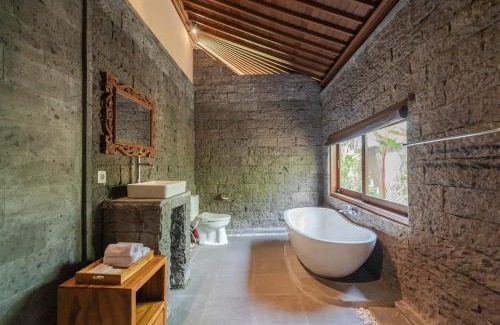 Petulu Villa | Kak Oman Villa By Madhava Villas