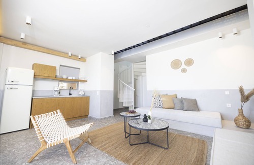 Paliouri House | Kaktus Suites Private Pool