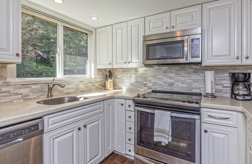 Adelma Beach Condo | Kala Point View Condo 2 bed/2 bath private gated community, private beach