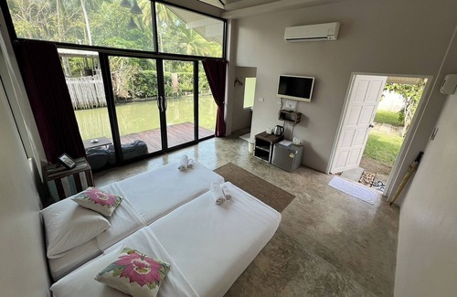 Amphawa Hotel | Kalacanal Resort