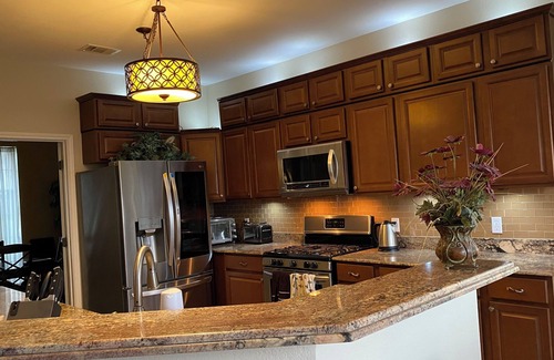 South Creek House | Kalahari Resorts/Conventions & Dell Diamond Area n5 beds - 4.5 baths