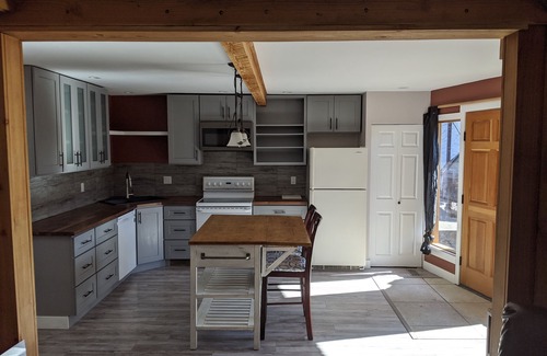 Coldstream Apartment | Kalamalka Lake - Suite just minutes away from this Okanagan gem!