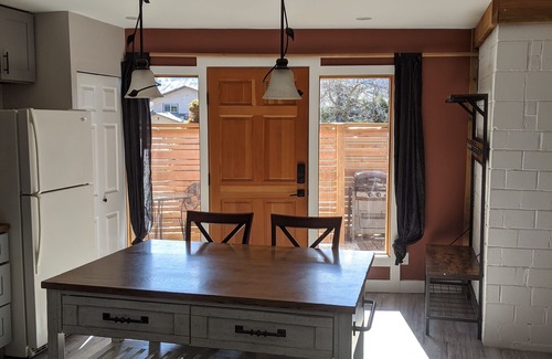 Coldstream Apartment | Kalamalka Lake - Suite just minutes away from this Okanagan gem!
