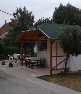 Kozarmisleny House | Kalandor szállás