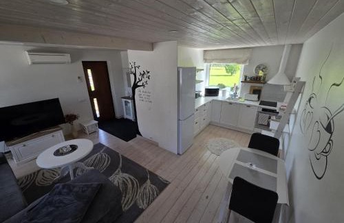 Tori Parish House | Kaldeni majutus