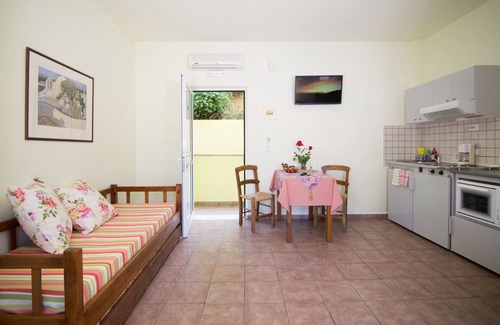 Kalyves House | Kalithea Apartments