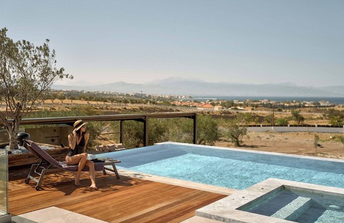 Loutraki Villa | Kalonía Villa, a Quintessential Retreat