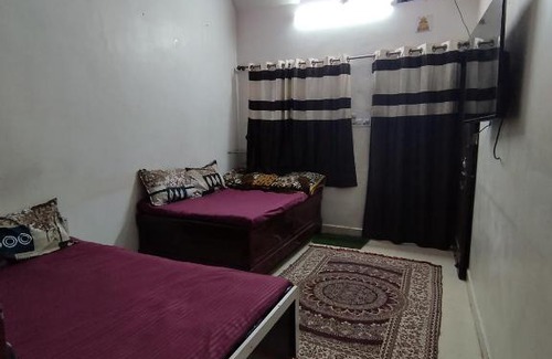 Ujjain House | Kalpeshwar Homestay