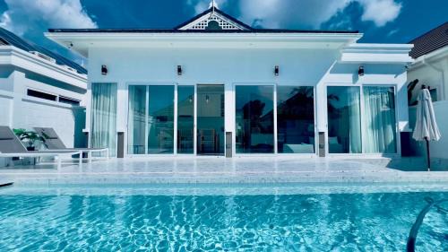 Kamala Villa | Kamala Garden View Villas by Aladdin