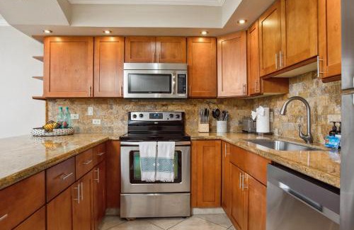 Kihei Apartment | Kamaole Sands in Kihei, 1BR 2BA, Near Beach, King Bed, Parking
