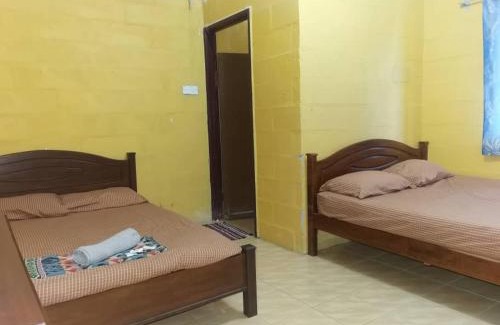 Lumut Hotel | KAMILA MOTEL TELUK SENANGIN