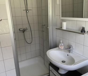 Wenkendorf Apartment | Kamin, Wintergarten & Sonnenterrasse
