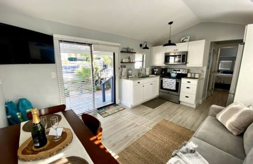 Key Largo Cottage | Kampground Escape w/Kayaks, Heated Pool & Marina!