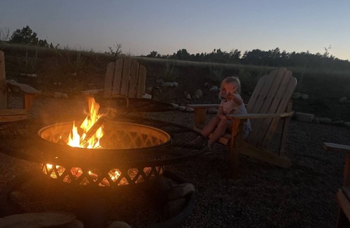 Hot Springs Cabin | Kamryn`s Kottage on a cozy quiet Mesa