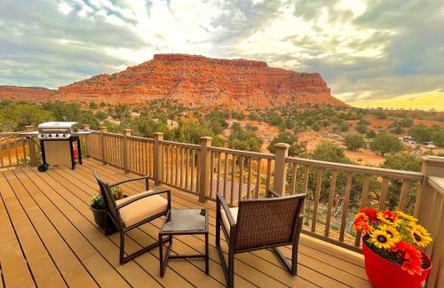 Kanab Apartment | Kanab Barn Loft House on 40 acres Pet Friendly