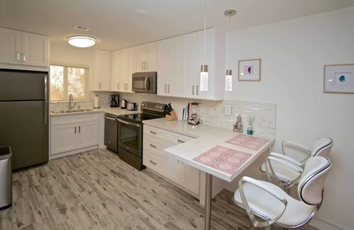 Pompano Beach Condo | Kanda Zen Apt 3 - pool & walk to the beach!